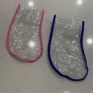 2 clear stockings
